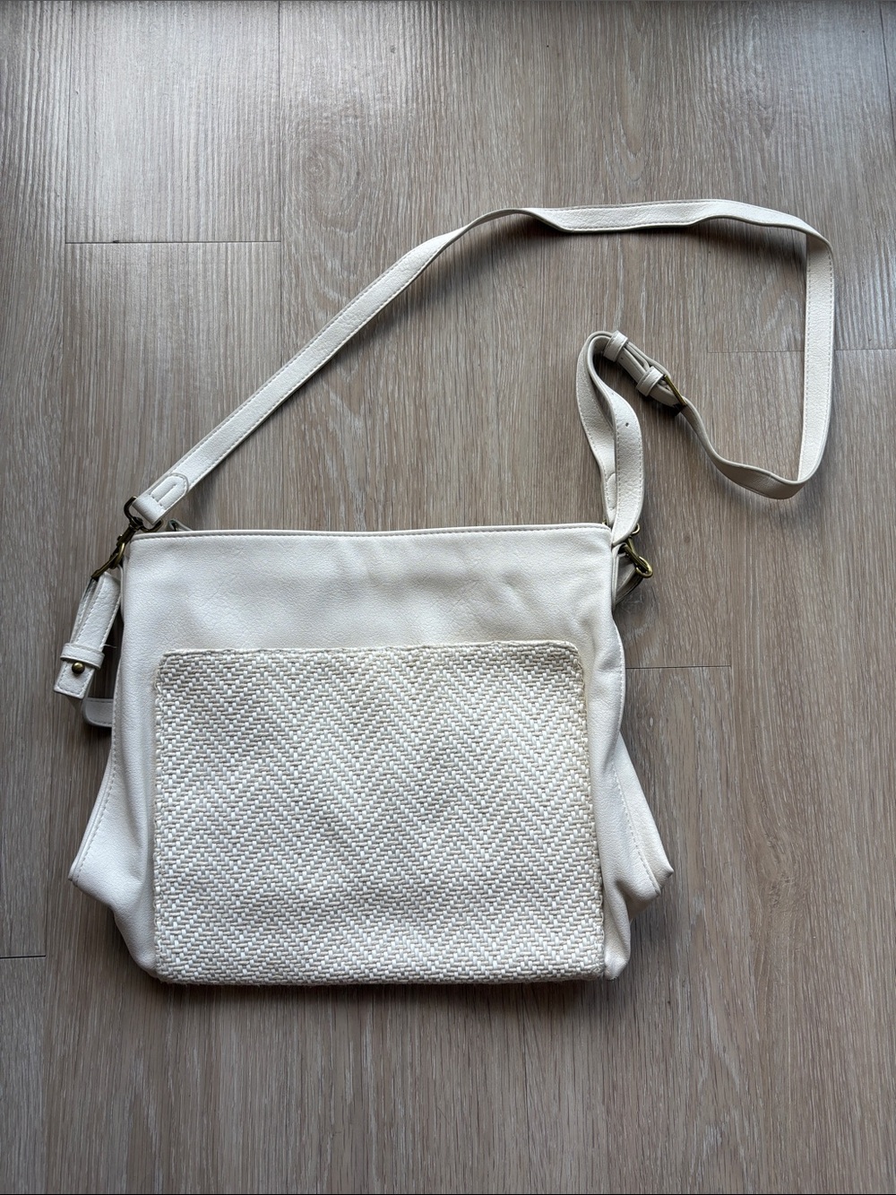 Universal Thread Cream Woven-Front Crossbody Bag